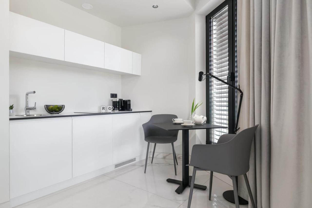 Centro Design Apartments - Polwiejska Познан Екстериор снимка